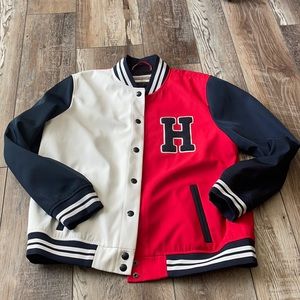 Tommy Hilfiger jacket. Excellent condition, worn once. XL women